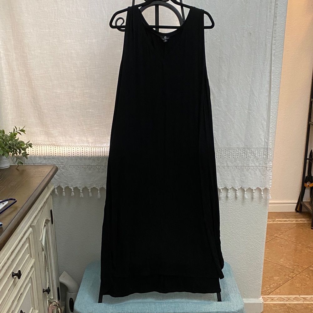 Chic Black Sleeveless Maxi Dress